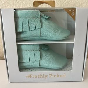 Freshly Picked Moccs | size 3
